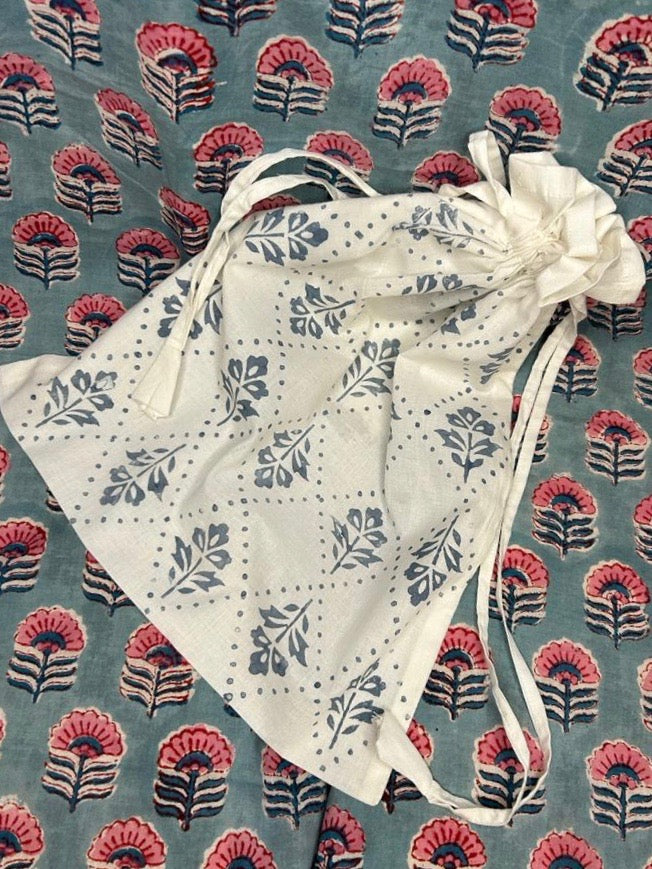 Dianthus Flower Blockprinting Kit - Drawstring Bag The Charpoy