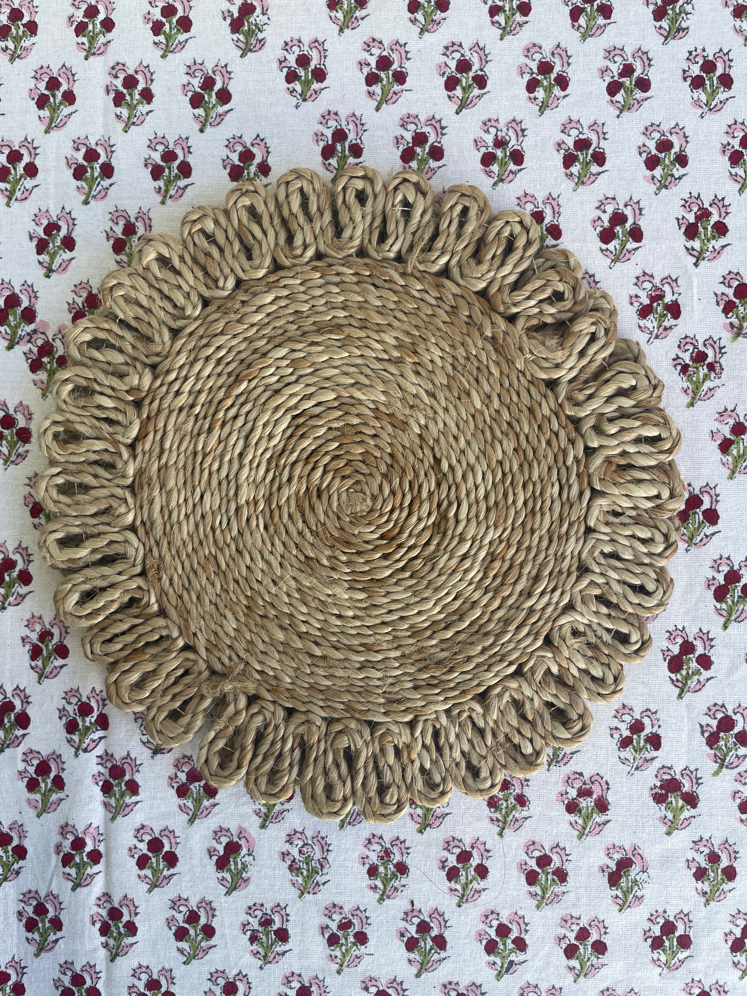 Scalloped Jute Placemats The Charpoy