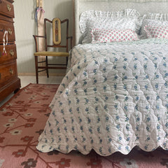 Petit Blue Flowers Scalloped Bedspread