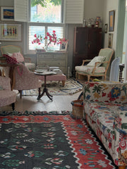 Handwoven Scalloped Border Floral Dhrurrie/Rug